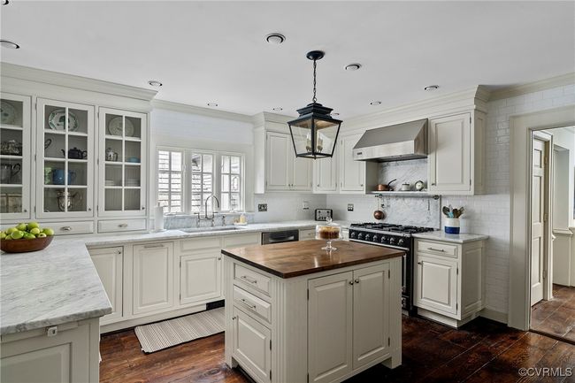 10700 Darby Cir, House other with 6 bedrooms, 5 bathrooms and null parking in Midlothian VA | Image 5