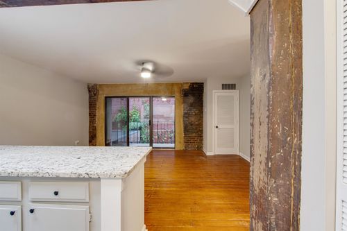 25-107 S Front St, Memphis, TN, 38103-2911 | Card Image
