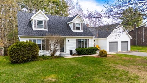 1558 Meghan Dr, Coldbrook, NS, B4R1A1 | Card Image