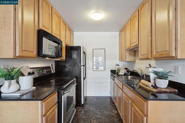 APT-109 - 155 Sharene Ln, Condo with 1 bedrooms, 1 bathrooms and 1 parking in Walnut Creek CA | Image 14