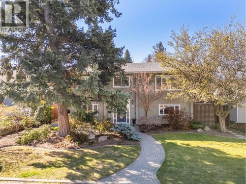 645 Francis Ave, Kelowna, BC, V1Y5G4 | Card Image