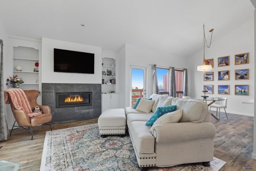 1148 Parkwood Rd, Rapid City, SD, 57701-5342 | Card Image