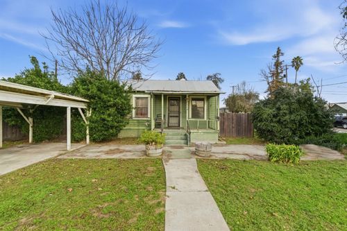 205 3rd St, Ripon, CA, 95366-2719 | Card Image