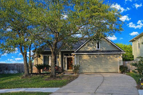 1411 Sunset Bay Ct, Seabrook, TX, 77586-4179 | Card Image