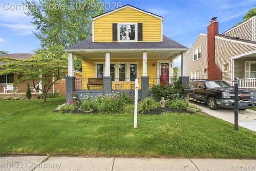 412 Chippewa St, Clawson, MI, 48017-2041 | Card Image