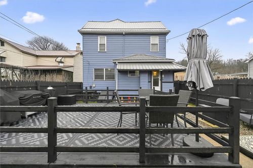 704 Center Ln, Manorville, PA, 16238-1104 | Card Image