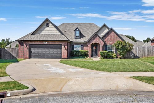 920 W Fargo St, Broken Arrow, OK, 74012-0829 | Card Image