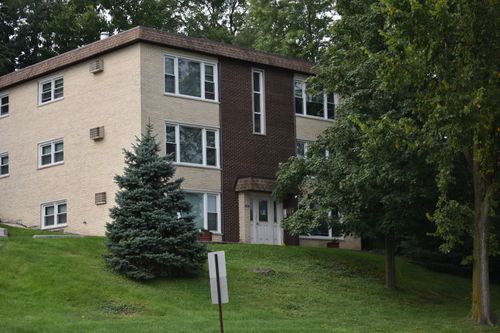 8395 Archer Ave, Willow Springs, IL, 60480-1466 | Card Image