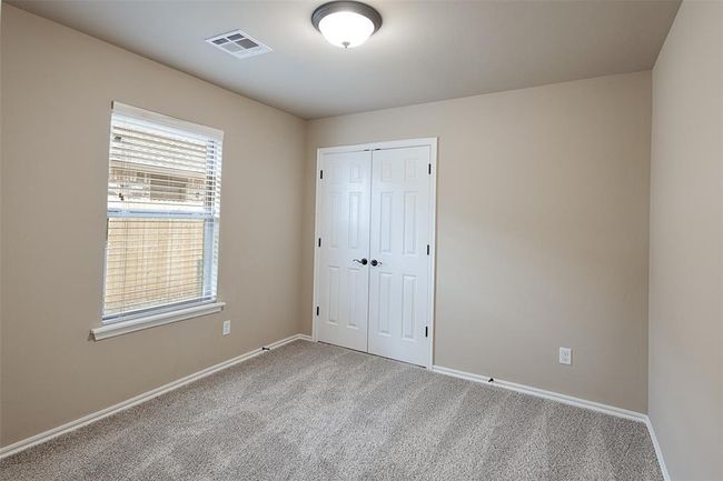 2024 W Black Powder Way, House other with 4 bedrooms, 2 bathrooms and null parking in Mustang OK | Image 27