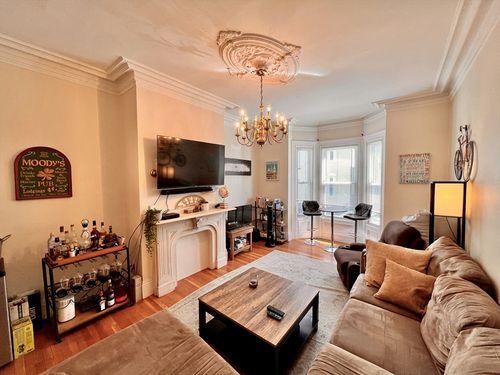 apt-1-21 Gates St, Boston, MA, 02127-3797 | Card Image