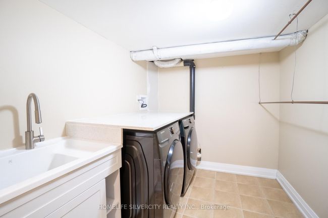 40 Darren Rd, House other with 6 bedrooms, 6 bathrooms and 5 parking in Brampton ON | Image 32