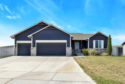 Craftsman-style home | Image 1