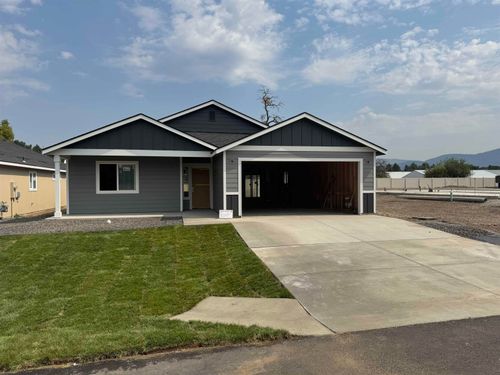 13 S Rivista Ln, Greenacres, WA, 99016-5523 | Card Image