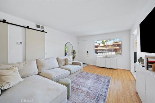 e-1554 Border Ave, Corona, CA, 92882 | Card Image