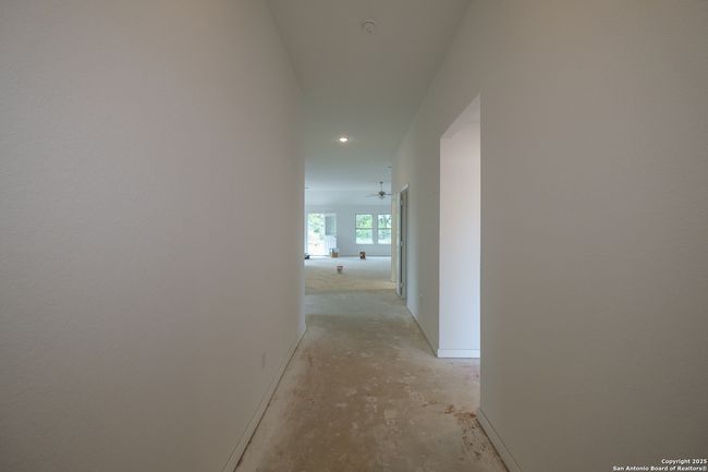 137 Cheyenne Dr, House other with 4 bedrooms, 3 bathrooms and null parking in Floresville TX | Image 22