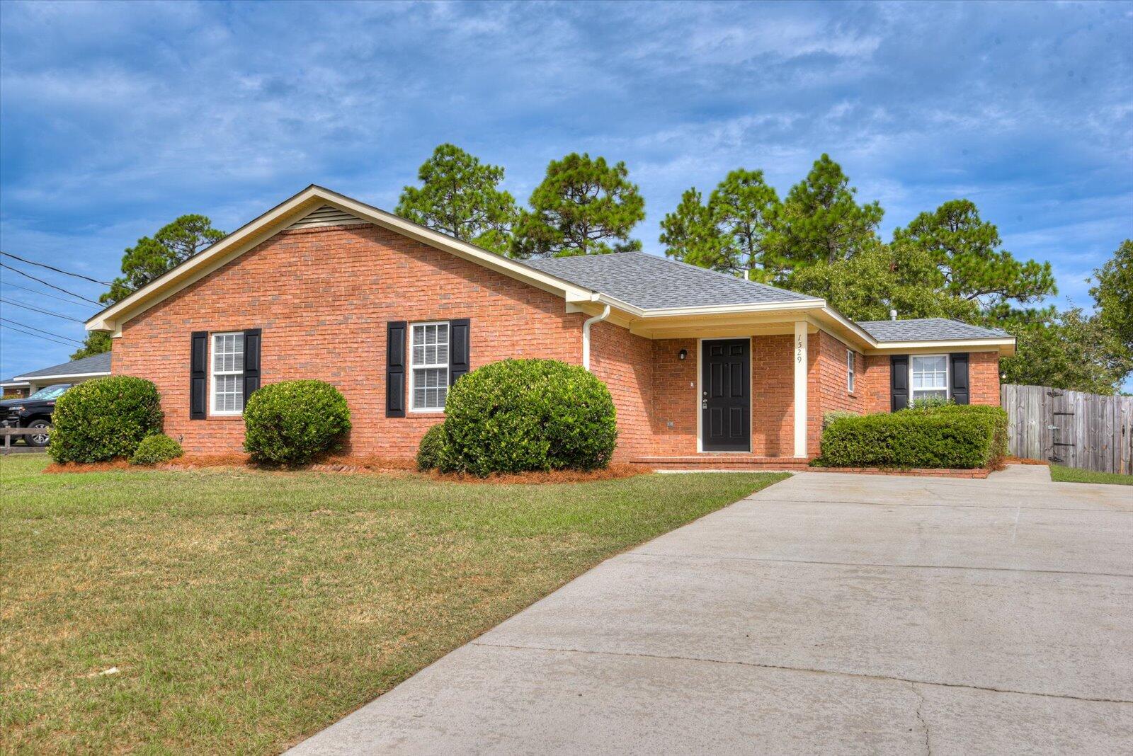 Sandstone Ln, Hephzibah, GA 30815