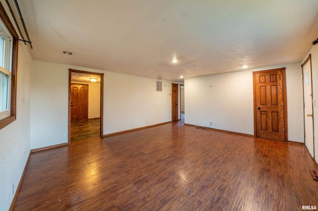 704 S Meadow Ln, House other with 2 bedrooms, 1 bathrooms and null parking in Manito IL | Image 5