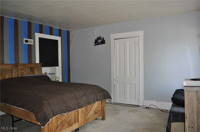 82 W 1 St St, House other with 5 bedrooms, 2 bathrooms and null parking in Frazeysburg OH | Image 30