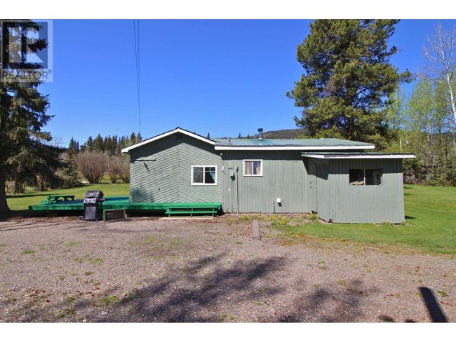 3970 Drive In Rd, House other with 2 bedrooms, 1 bathrooms and null parking in Houston BC | Image 4