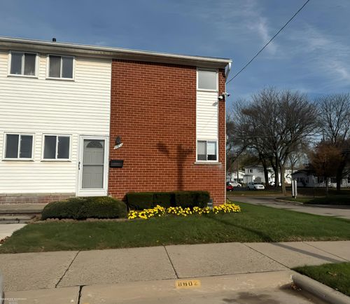 8602 Kaltz, Center Line, MI, 48015-1703 | Card Image