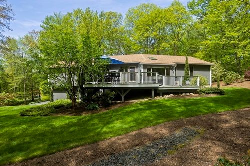 21 Birch Ln, Northampton, MA, 01062-9701 | Card Image