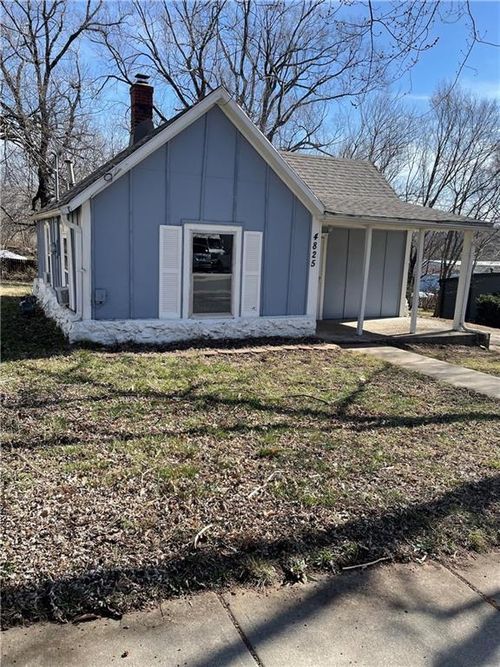4825 Hadley St, Shawnee, KS, 66203-1327 | Card Image
