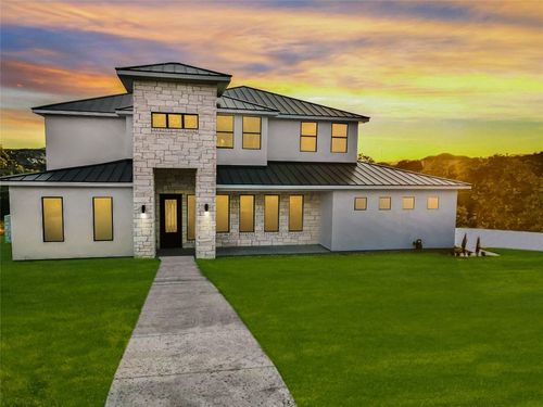 7224 Getaway Dr, Jonestown, TX, 78645-4587 | Card Image