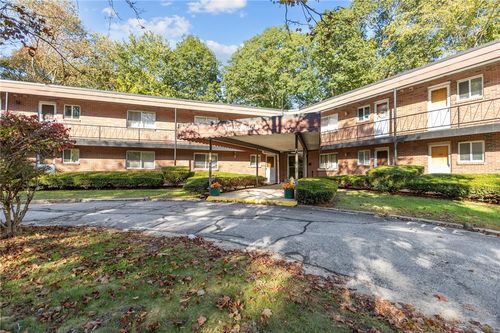 apt-104-72 W Shore Rd, Warwick, RI, 02889-1148 | Card Image