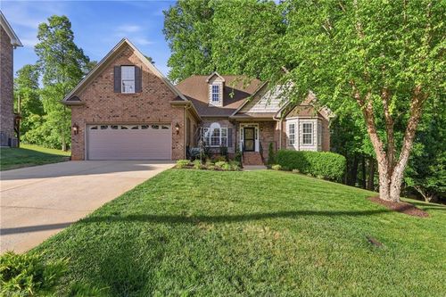 4693 Kellys Trail Ct, Winston-Salem, NC, 27101-2320 | Card Image