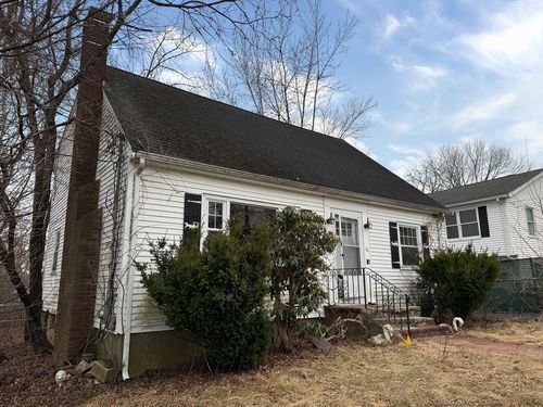10 Goff St, Boston, MA, 02136-1829 | Card Image