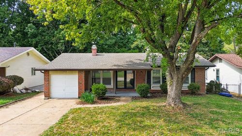 11305 Parkmont Dr, Saint Louis, MO, 63138-2336 | Card Image