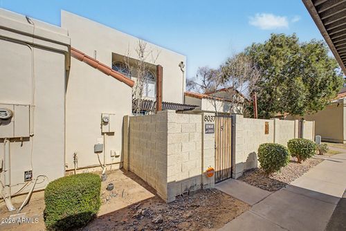 5-8037 N 32nd Dr, Phoenix, AZ, 85051-6203 | Card Image