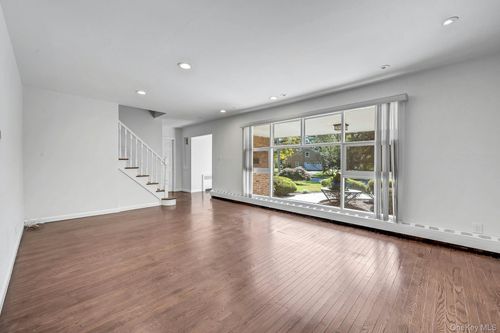 13 Colonial Rd, Scarsdale, NY, 10583-7738 | Card Image