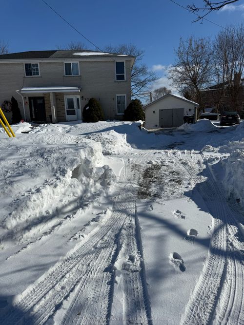 28 Athenia Court, Scarborough, ON, M1E2C1 | Card Image