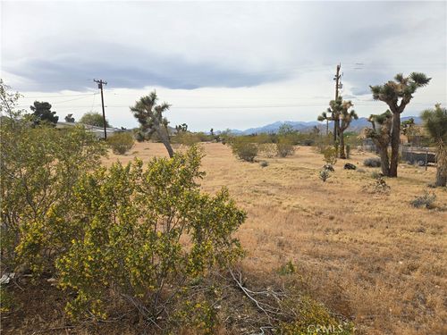 7414 Alaba Ave, Yucca Valley, CA, 92284-6128 | Card Image