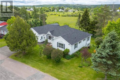 14 Avard Pl, Sackville, NB, E4L3M1 | Card Image