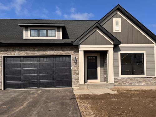 18643 Icebox Ln, Lakeville, MN, 55044-2820 | Card Image