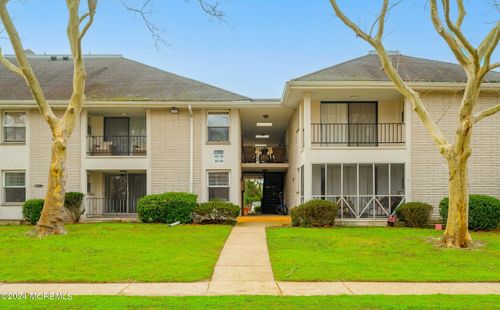 3b-2137 8th Ave, Sea Girt, NJ, 08750-1907 | Card Image
