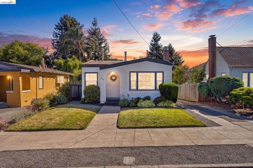 3057 Sylvan Ave, Oakland, CA, 94602-3953 | Card Image