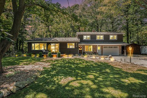 8530 Filion Rd, Pigeon, MI, 48755-9728 | Card Image