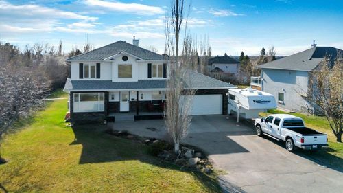 701 East Lakeview Road, Chestermere, AB, T1X1A9 | Card Image