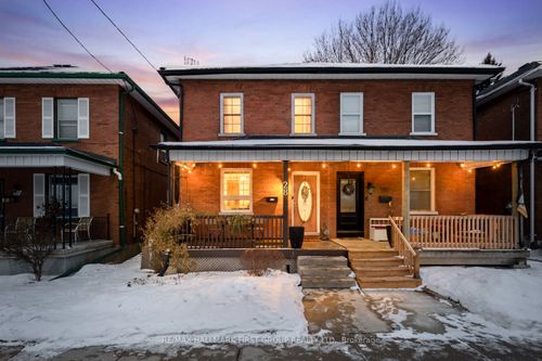 28 Liberty St S, Bowmanville, ON, L1C2N2 | Card Image