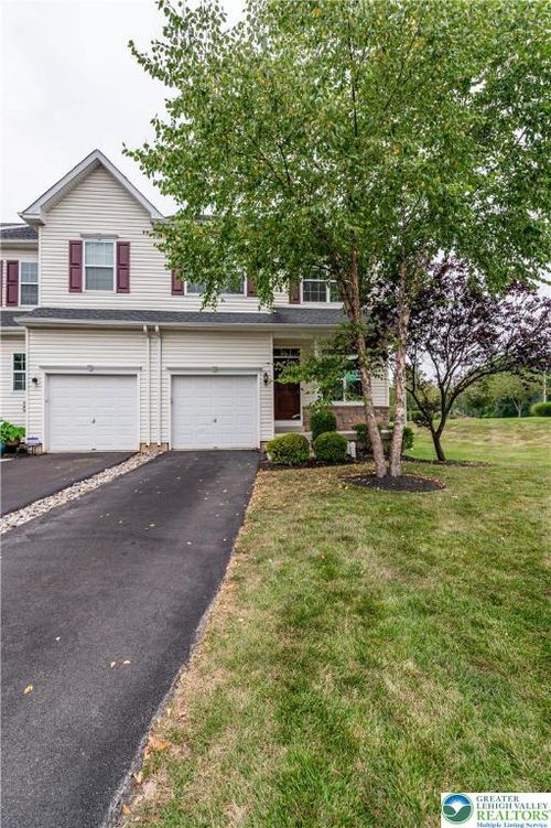 955 King Way, BREINIGSVILLE, PA, 18031-1483 | Card Image