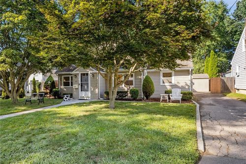 89 Interlocken Road, East Providence, RI, 02914 | Card Image