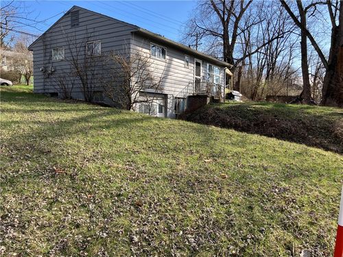 2570 Reiter Road, Penn Hills, PA, 15235 | Card Image