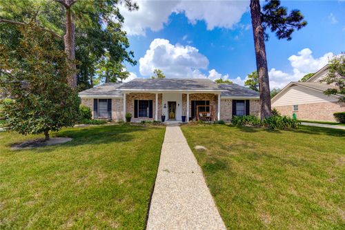 5930 Miller Valley Dr, Houston, TX, 77066-1512 | Card Image