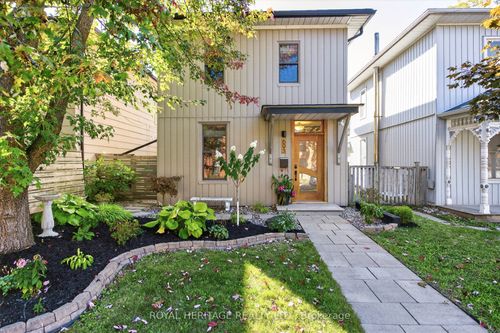 693 Water St, Peterborough, ON, K9H3N4 | Card Image