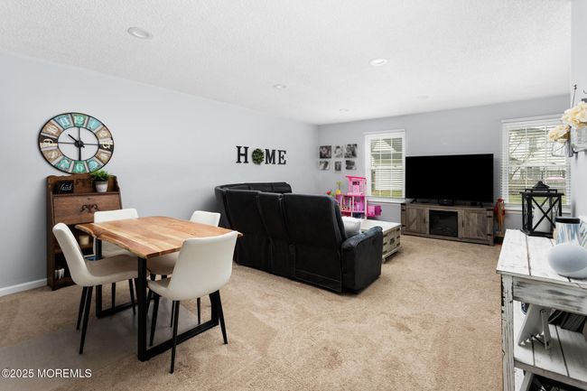 27 Schooners Sq, Condo with 2 bedrooms, 1 bathrooms and null parking in Freehold NJ | Image 12