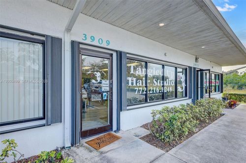 3909 Orange Ave, Fort Pierce, FL, 34947-6130 | Card Image