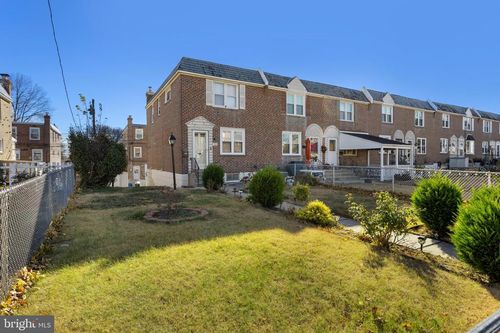 300 Pine St, GLENOLDEN, PA, 19036-1008 | Card Image